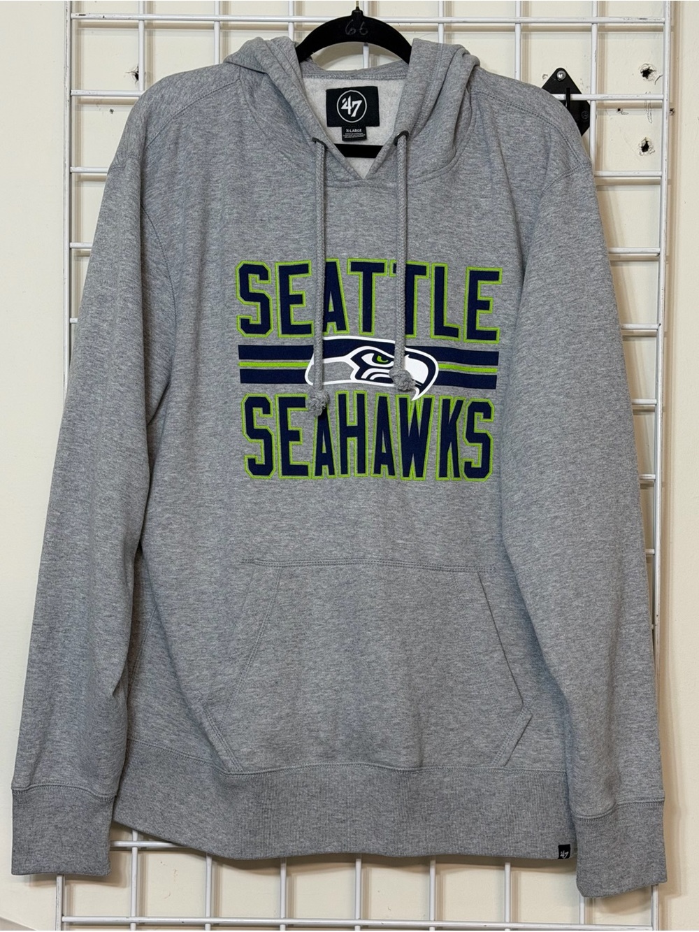 47 Men's Seattle Seahawks Gray Pullover Hoodie Size XL Kangaroo Pocket